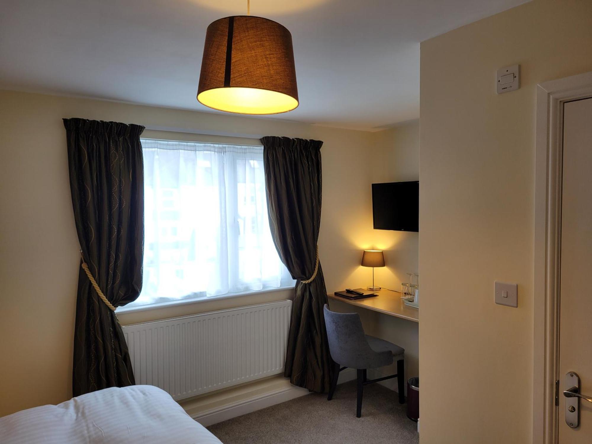 Geckos Rest Bed & Breakfast 4*
